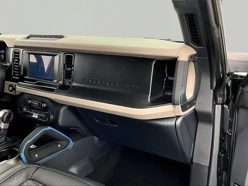 Certified 2023 Ford Bronco Wildtrak AWD/4WD image 17