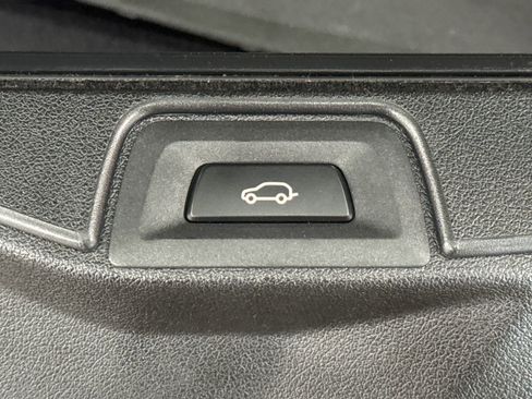 Used 2019 BMW X5 xDrive40i w/ M Sport Package image 46