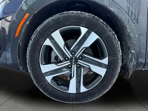 Used 2024 Kia Sorento EX image 4