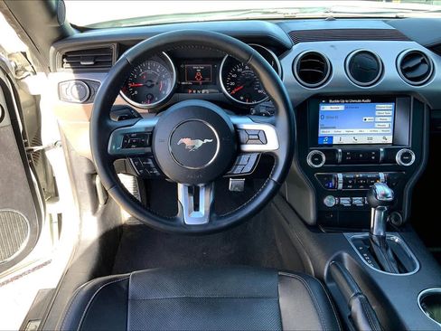 Used 2019 Ford Mustang Premium image 5