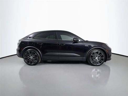 Certified 2026 Porsche Macan 4 Electric RWD image 8
