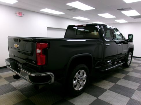Used 2022 Chevrolet Silverado 2500 LTZ w/ LTZ Plus Package AWD/4WD image 13