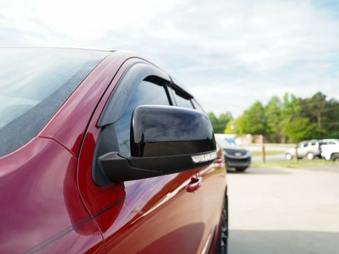 Used 2019 Dodge Durango R/T w/ Blacktop Package RWD image 17