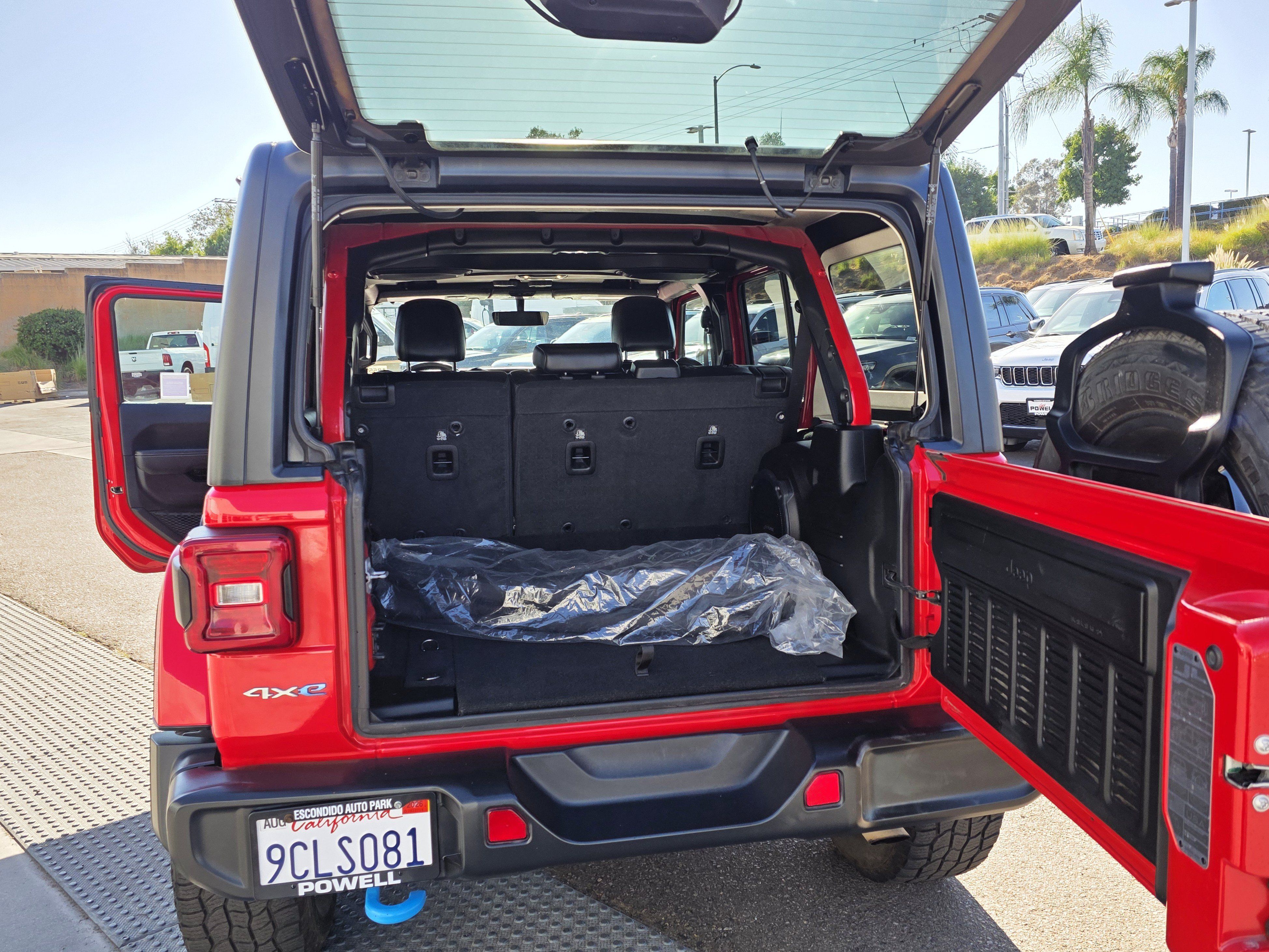 Certified 2022 Jeep Wrangler Unlimited Sahara AWD/4WD image 17