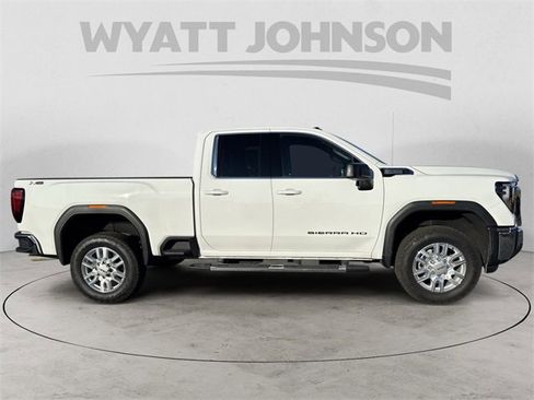 Used 2024 GMC Sierra 2500 SLE w/ SLE Value Package; image 6