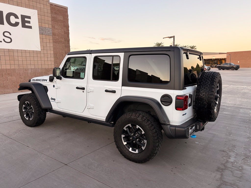 Used 2024 Jeep Wrangler Unlimited Rubicon 4xe w/ Safety Group AWD/4WD image 9
