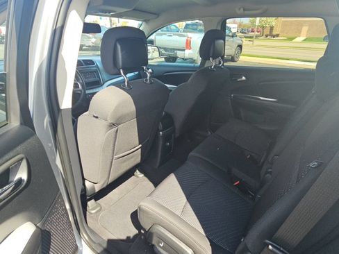 Used 2018 Dodge Journey SE w/ Connectivity Group FWD image 23