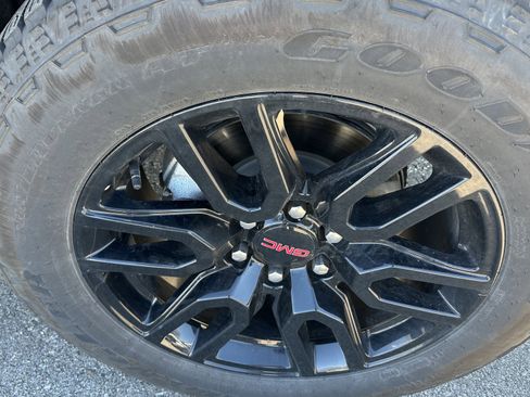 Used 2024 GMC Sierra 1500 Elevation w/ Elevation Premium Package image 15