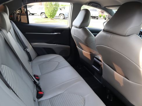 Used 2020 Toyota Camry SE image 24