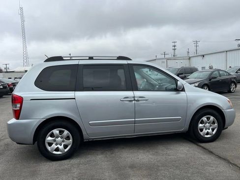 Used 2008 Kia Sedona w/ Convenience Pkg image 13