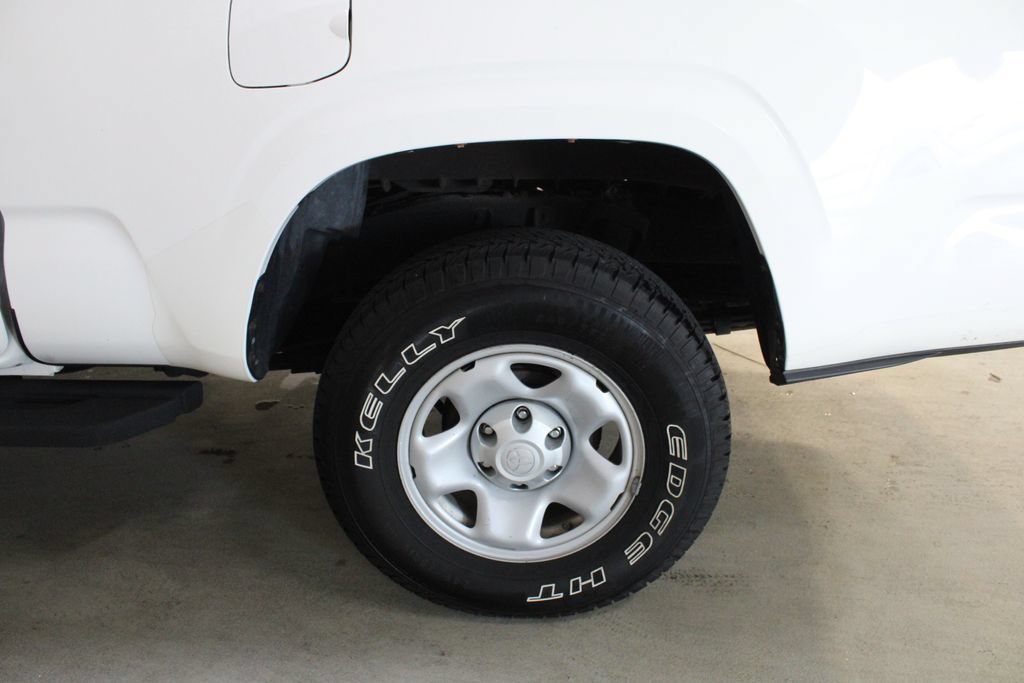 Used 2020 Toyota Tacoma SR AWD/4WD image 27