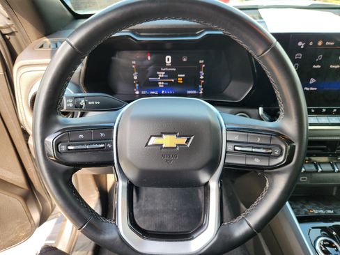 Used 2023 Chevrolet Colorado LT w/ LT Convenience Package II AWD/4WD image 9