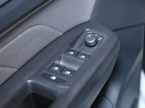 Used 2022 Volkswagen Atlas SE FWD image 17
