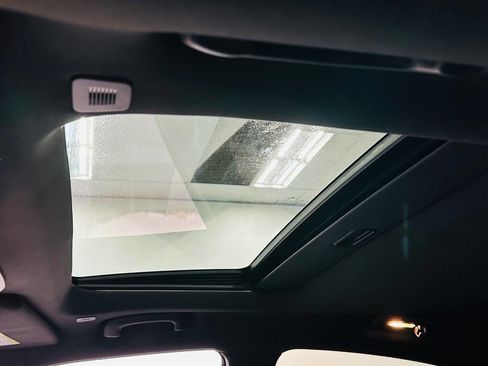 Used 2018 Dodge Charger GT image 23