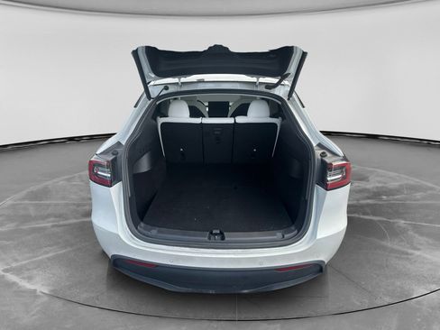 Used 2021 Tesla Model Y Performance AWD/4WD image 17