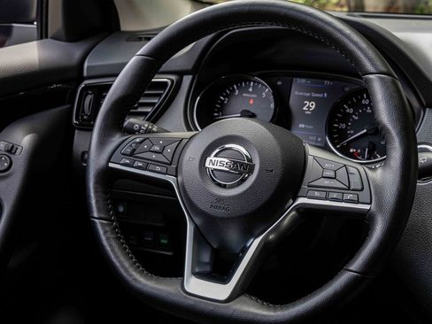 Certified 2022 Nissan Rogue Sport SV image 14