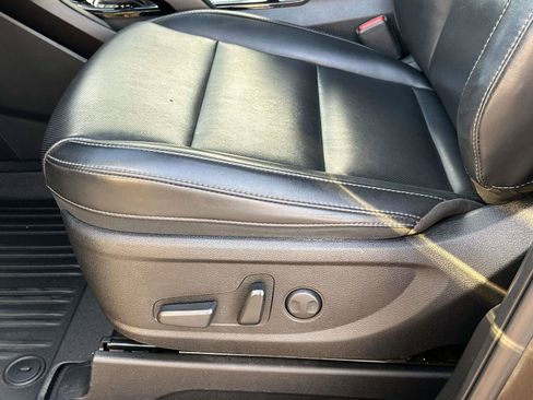 Used 2025 Kia Telluride S FWD image 14
