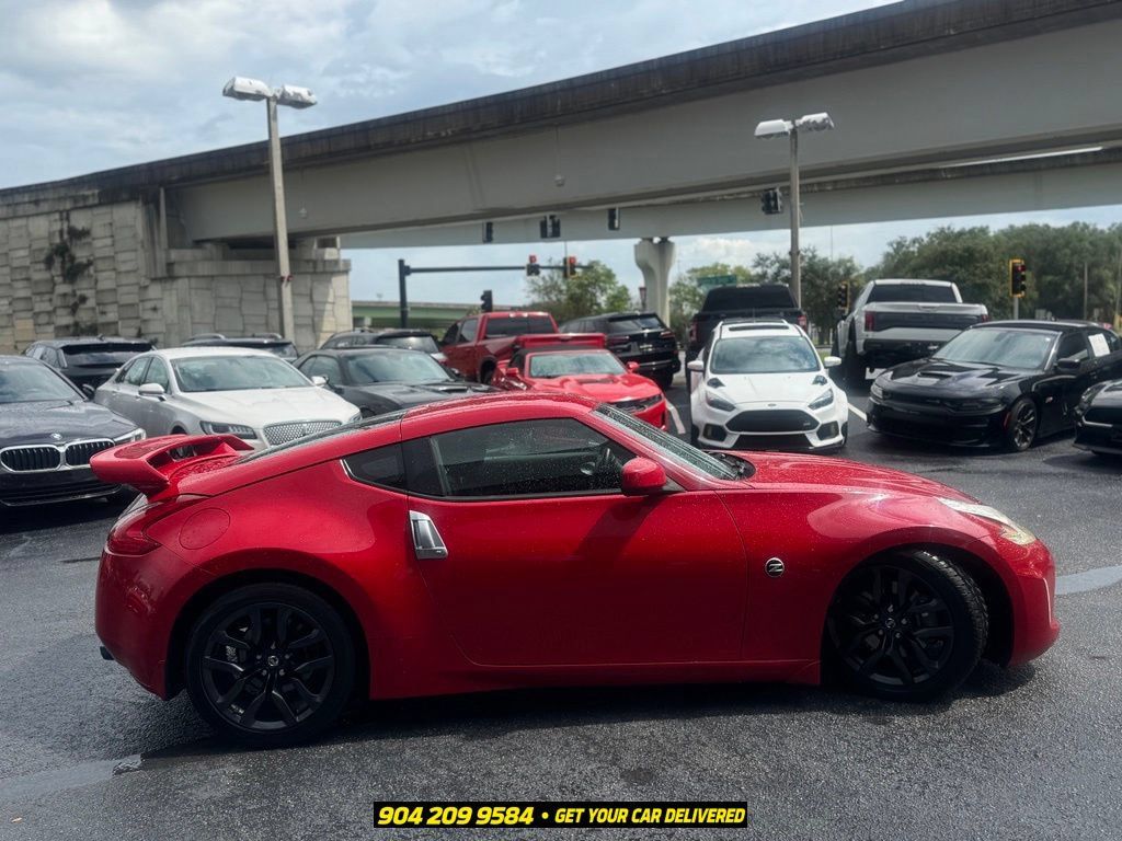 Used 2016 Nissan 370Z Coupe RWD image 10