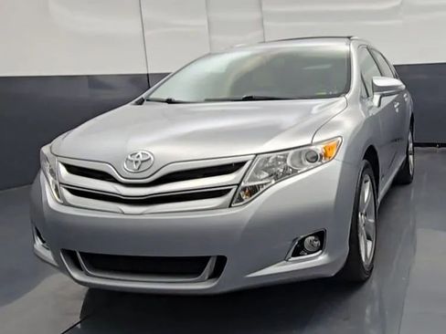 Used 2015 Toyota Venza XLE AWD/4WD image 3