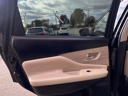 Used 2021 Nissan Murano SL w/ SL Moonroof Package image 11