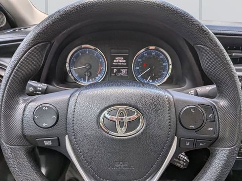 Used 2019 Toyota Corolla L image 31