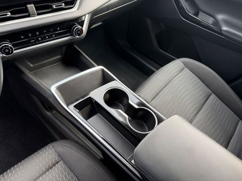 Used 2025 Chevrolet Equinox LT image 42