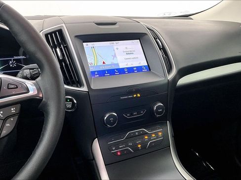 Used 2019 Ford Edge SEL w/ Equipment Group 201A image 8