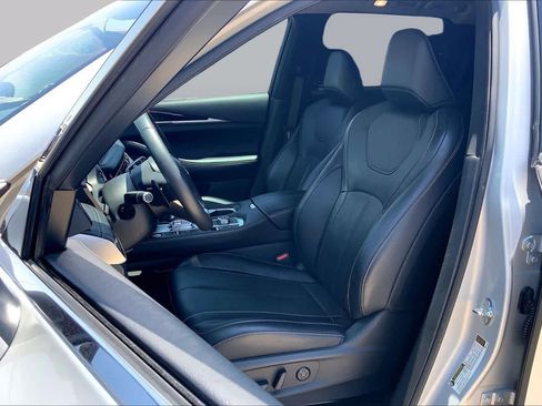 Used 2023 INFINITI QX60 Pure FWD image 8