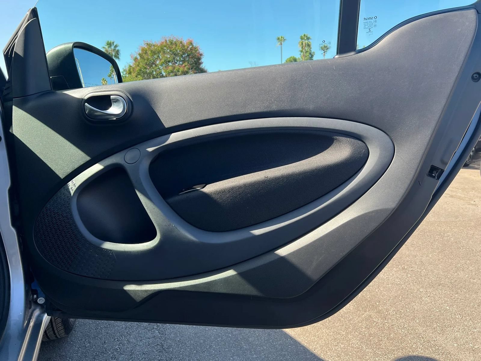 Used 2018 smart fortwo electric drive RWD image 27