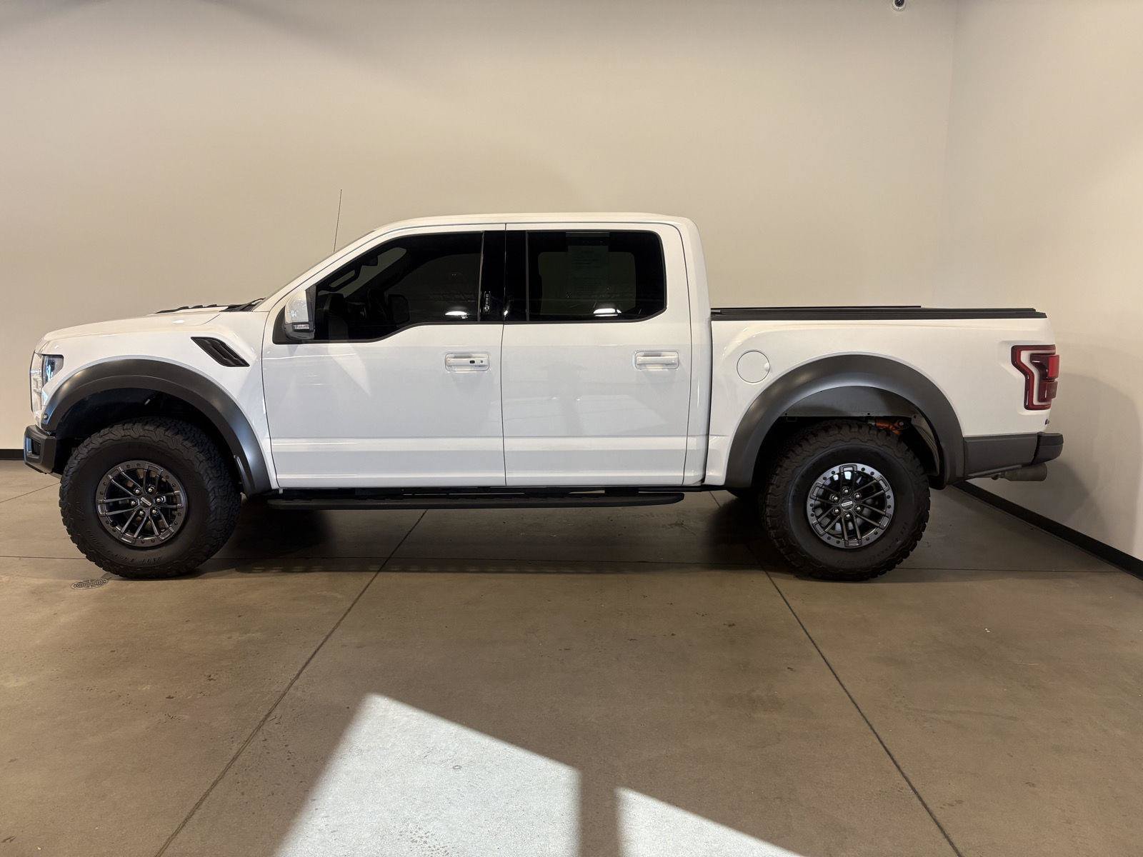 Used 2020 Ford F150 Raptor w/ Equipment Group 802A Luxury AWD/4WD image 7
