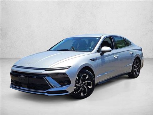 Certified 2024 Hyundai Sonata SEL FWD image 3