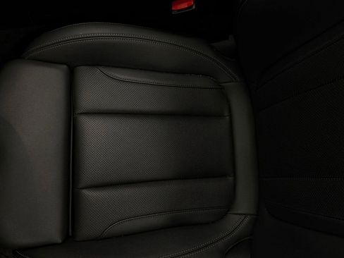 Certified 2023 BMW 430i xDrive Convertible w/ Convenience Package image 11