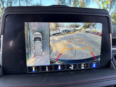 Used 2022 Chevrolet Tahoe RST w/ Luxury Package image 28