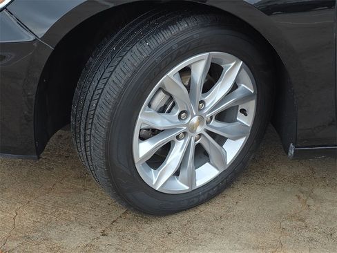 Used 2024 Chevrolet Malibu LT image 27