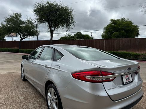 Used 2018 Ford Fusion S FWD image 7