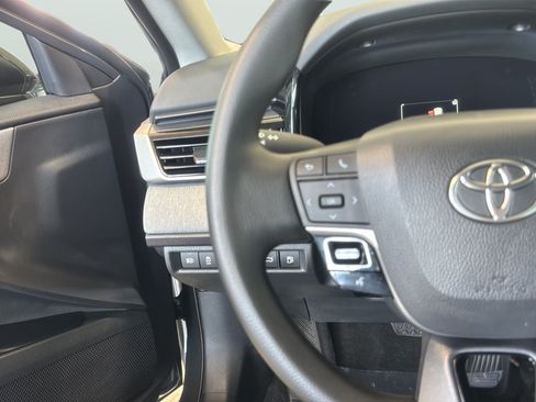 Used 2025 Toyota Camry LE FWD image 26
