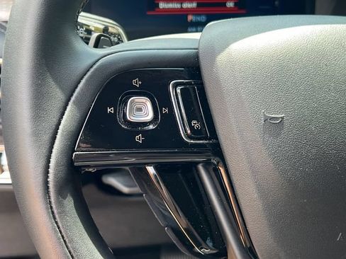Used 2025 Lincoln Corsair Grand Touring AWD/4WD image 27