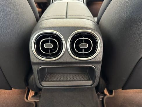 New 2025 Mercedes-Benz C 300 Sedan image 39
