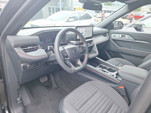 Used 2026 Ford Explorer ST-Line w/ ST-Line Street Pack AWD/4WD image 7