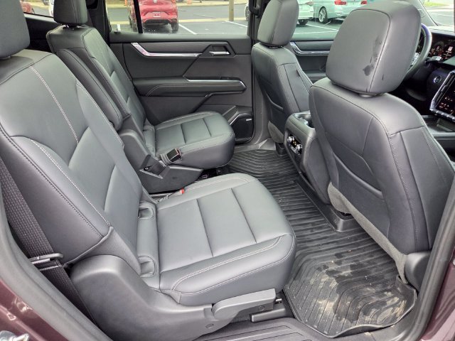 Used 2024 GMC Acadia Elevation w/ Luxury Package FWD image 14