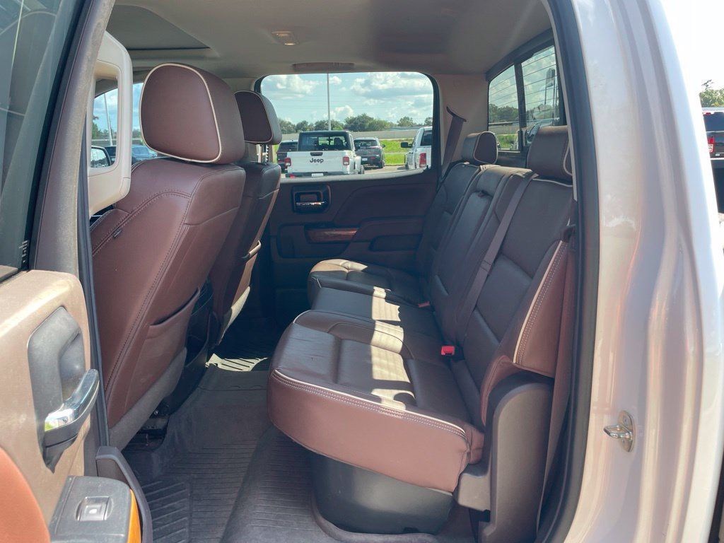 Used 2018 Chevrolet Silverado 1500 High Country AWD/4WD image 12