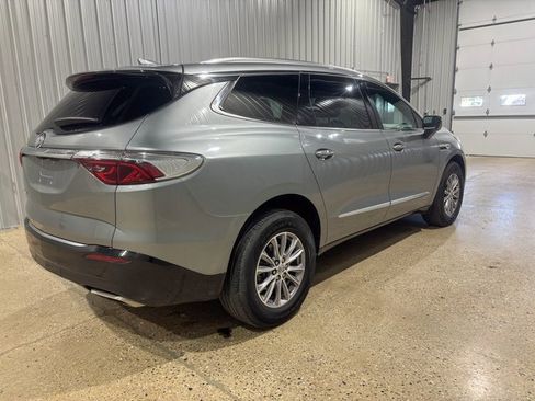 Used 2024 Buick Enclave Premium image 8
