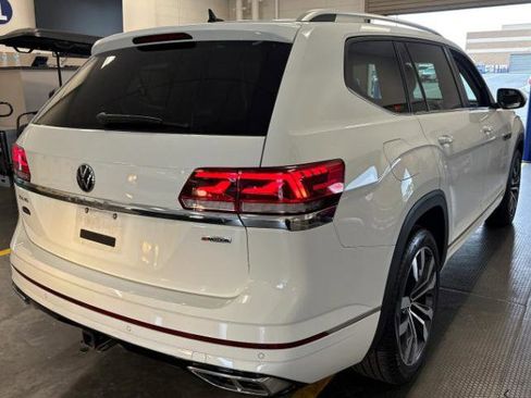 Used 2021 Volkswagen Atlas SEL R-Line AWD/4WD image 4