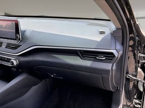 Used 2020 Nissan Altima 2.5 S FWD image 24