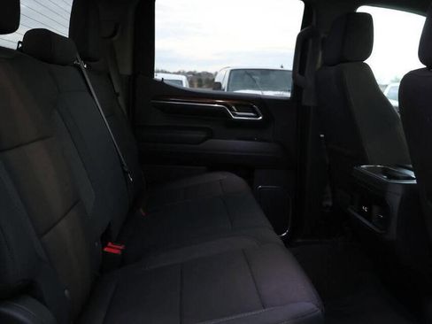 Used 2024 Chevrolet Silverado 1500 LT Trail Boss w/ Protection Package image 16