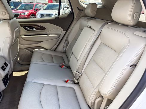 Used 2020 GMC Terrain Denali w/ Denali Premium Package FWD image 17