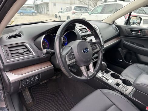 Used 2017 Subaru Outback 3.6R Limited image 18