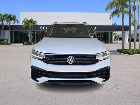 Used 2022 Volkswagen Tiguan SE R-Line image 2
