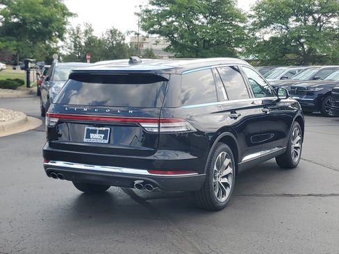 New 2026 Lincoln Aviator AWD image 4