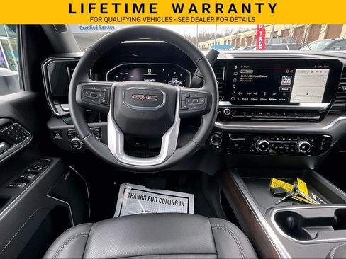 Used 2025 GMC Sierra 3500 SLT w/ SLT Premium Package AWD/4WD image 5